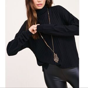 Long sleeve ribbed soft top